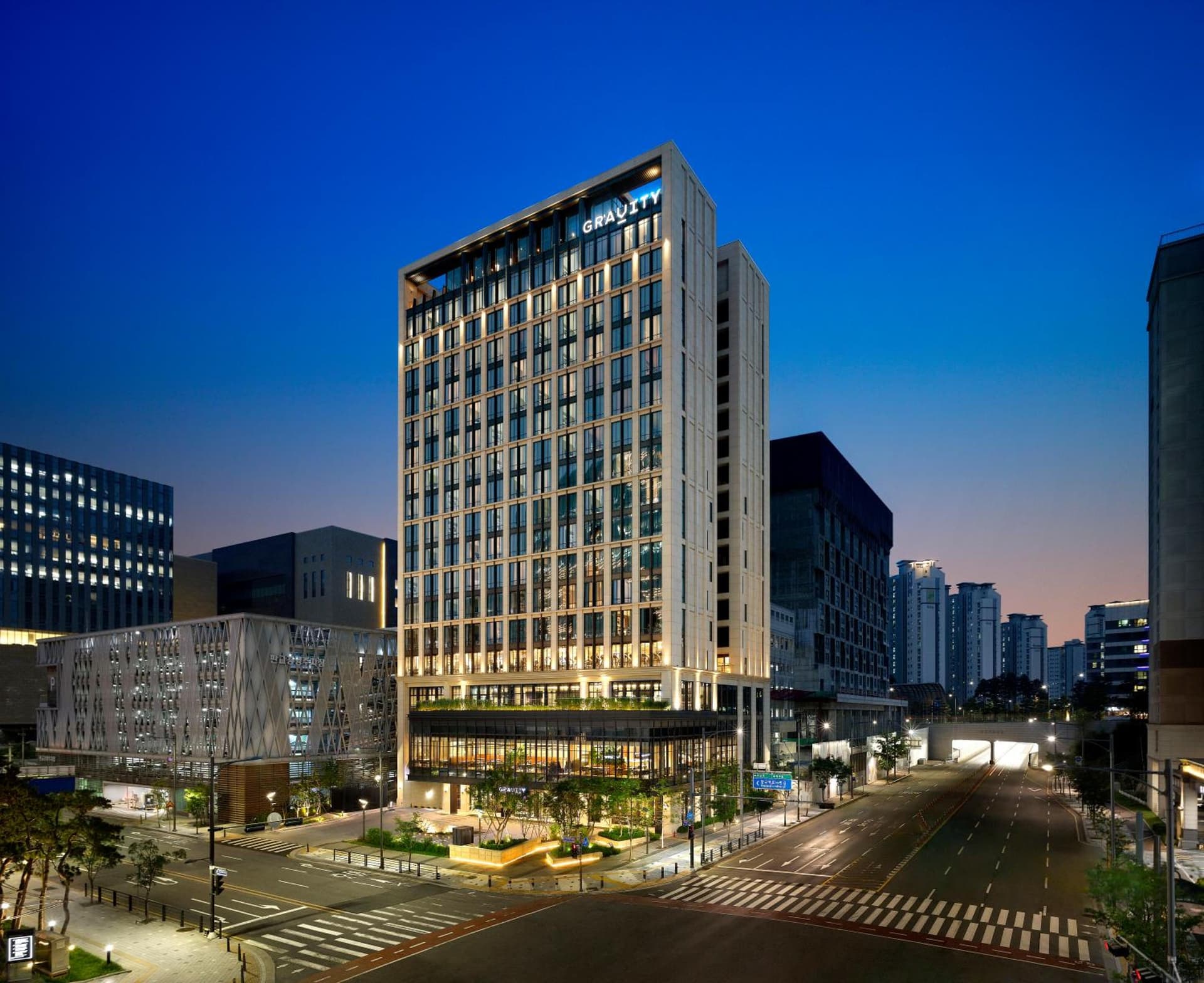 GRAVITY JOSUN Seoul Pangyo, Autograph Collection