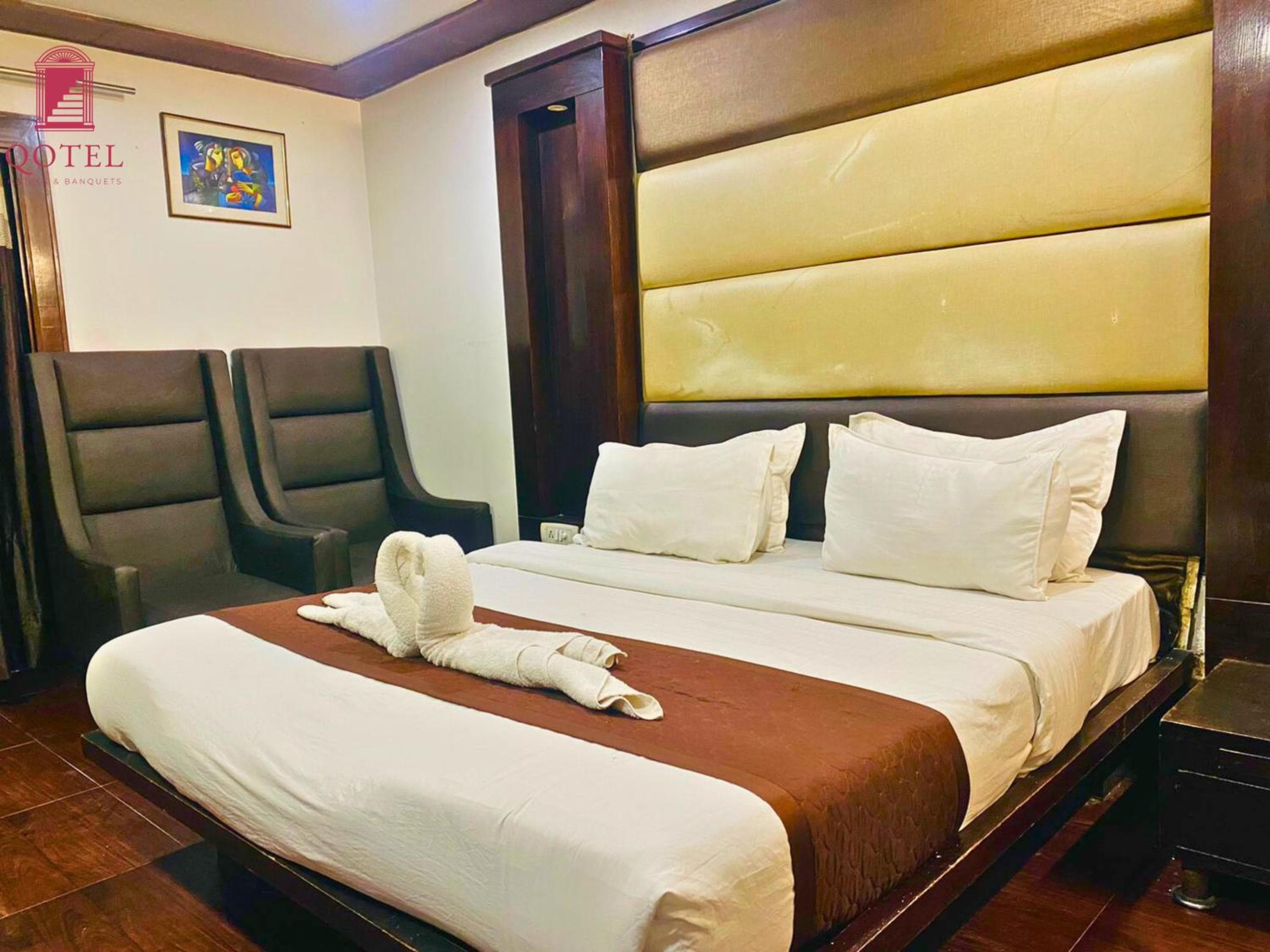 Qotel Express Sandberry Prashant Vihar
