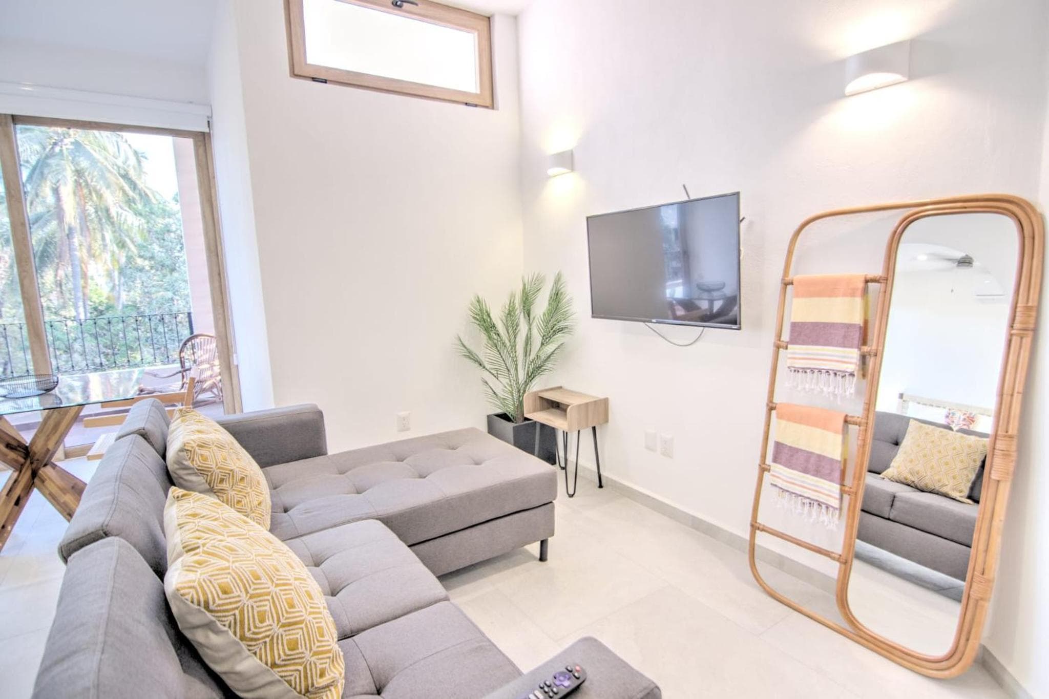 Estadios Suites - Only 3 Blocks to Beach