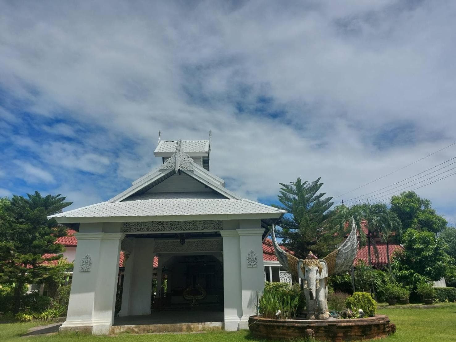 Karinthip Village