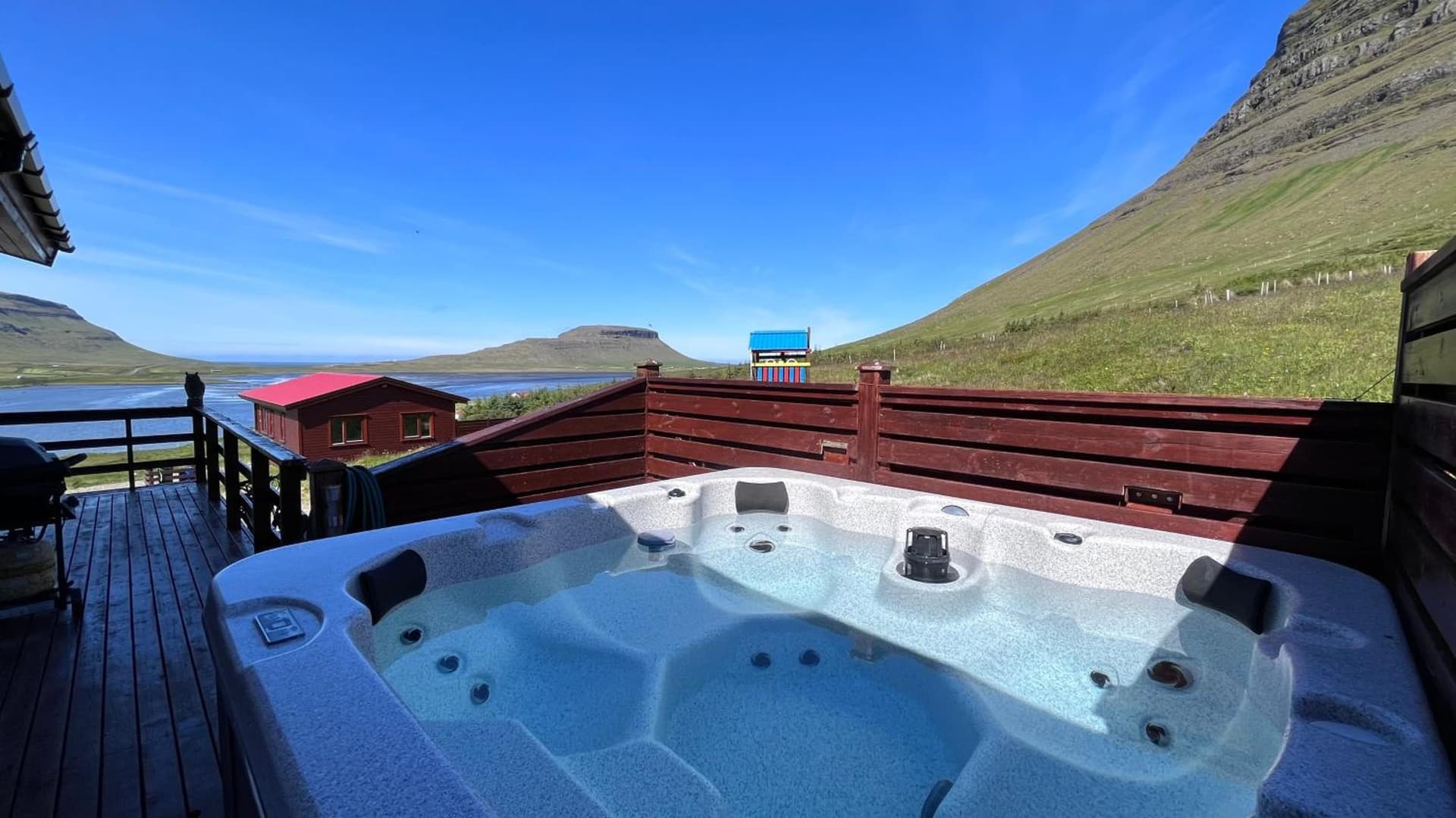 Hálsabol Sumarhús- with hot tube