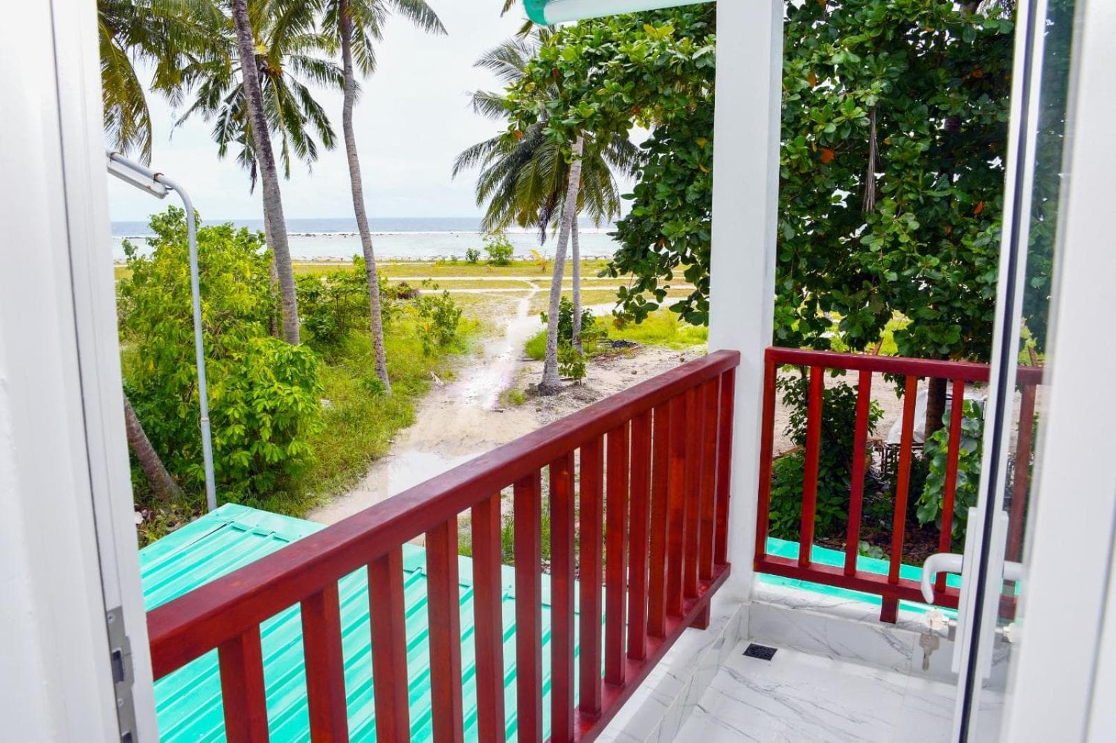 Empyrean Stay, Maldives