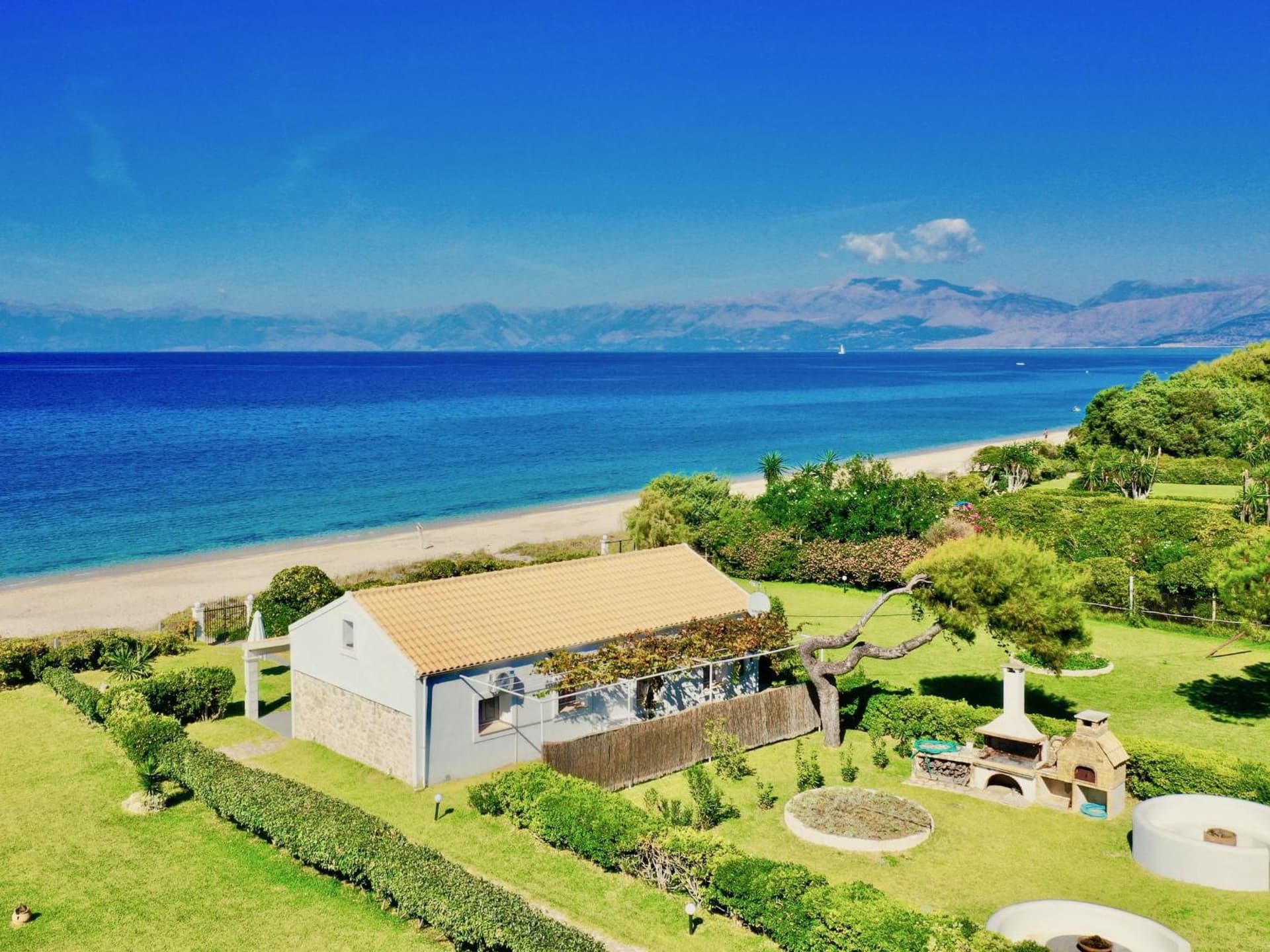 Beachfront Villas Stato Da Mar by DadoVillas