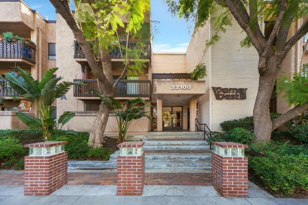 Remodeled Warner Center Condo (Woodland Hills)
