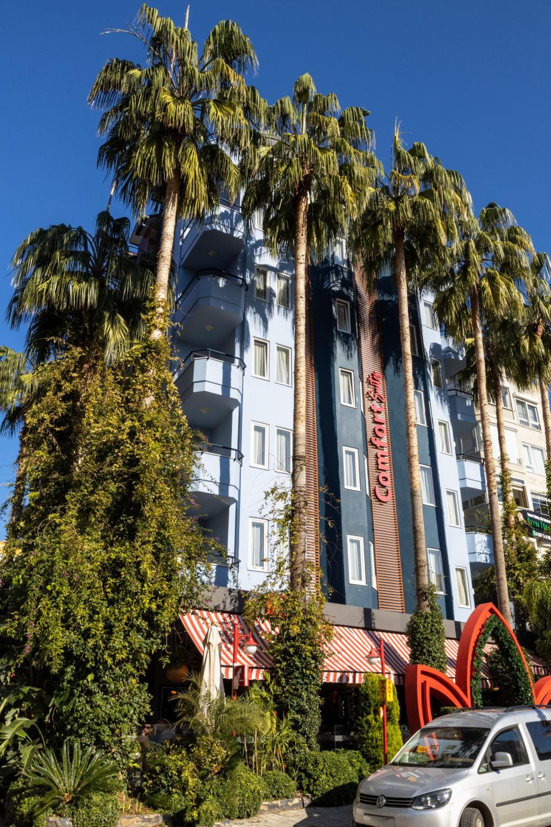 Comfort Suites
