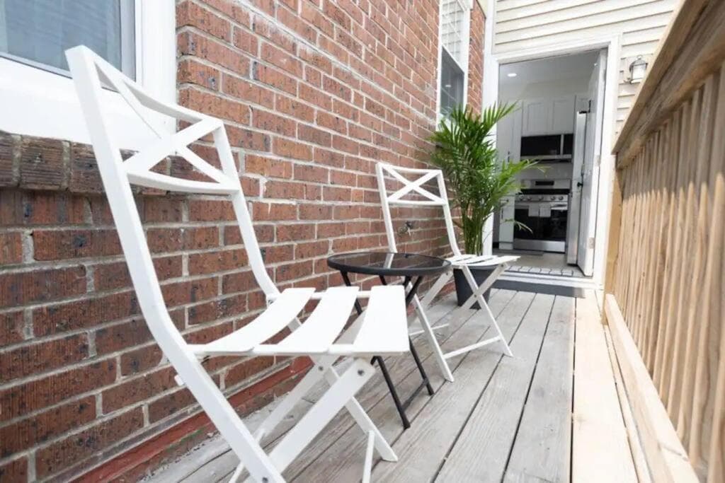 Brand new 4BR only 1.5 blocks to the beach