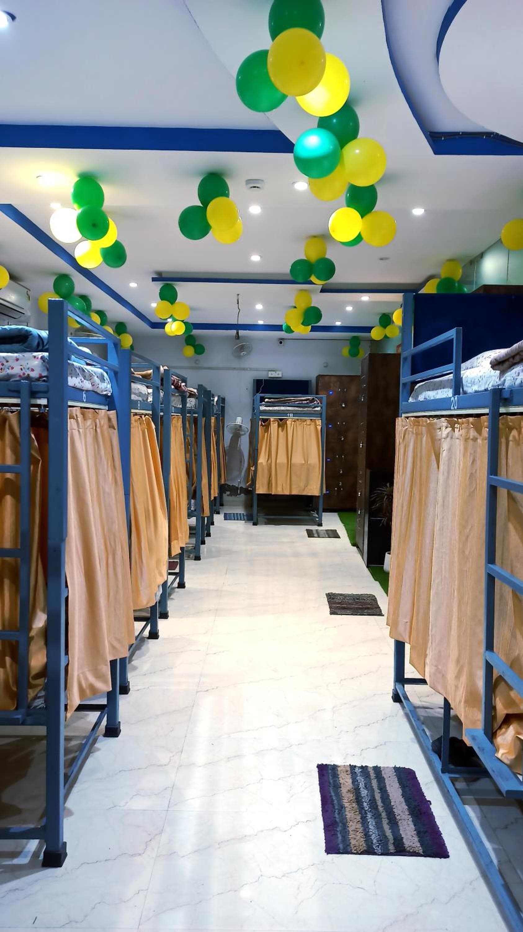 Laxmi Dormitory - 2 mins walk from Prem Mandir