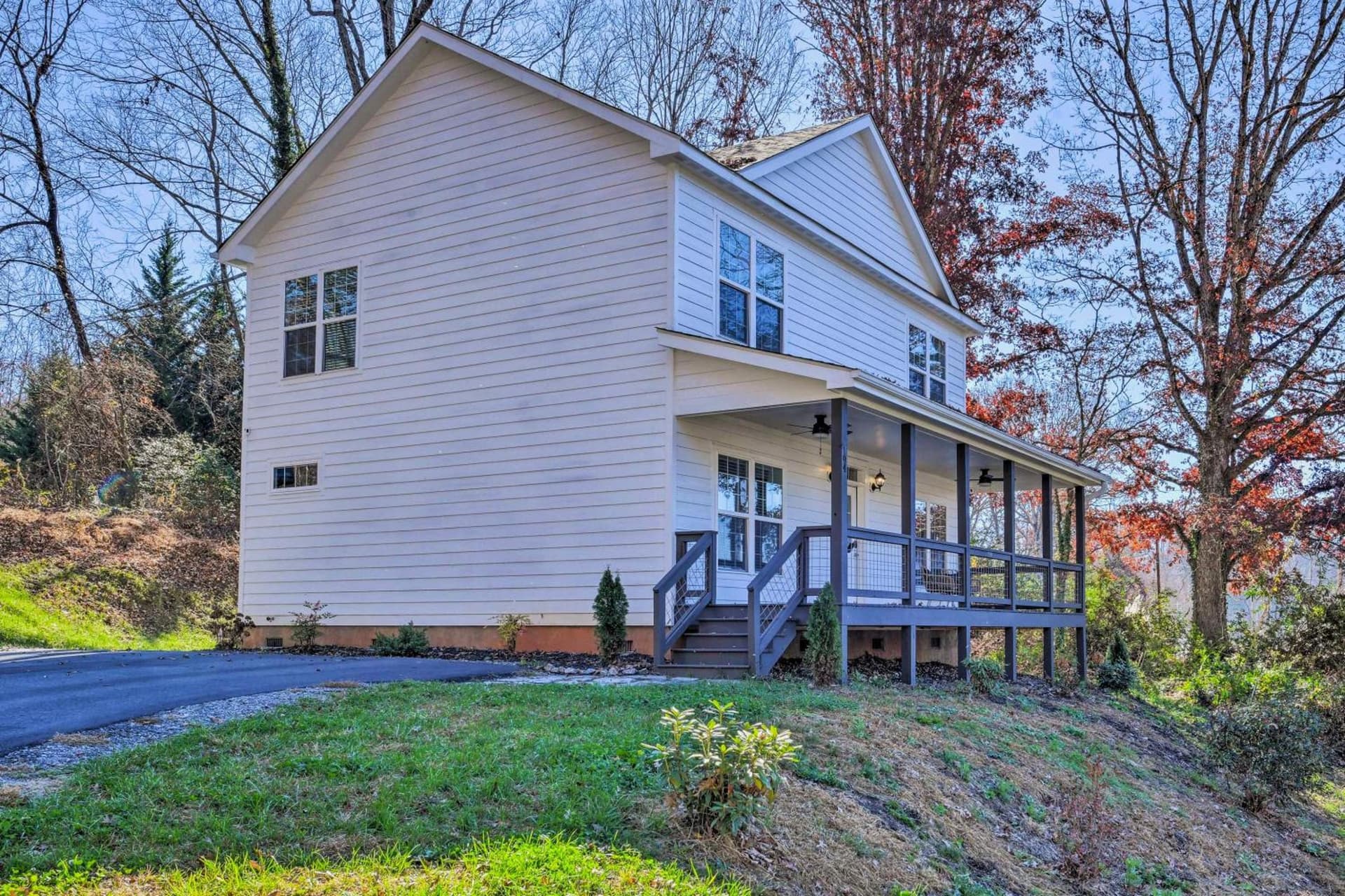New Country House with Stylish Modern Amenities