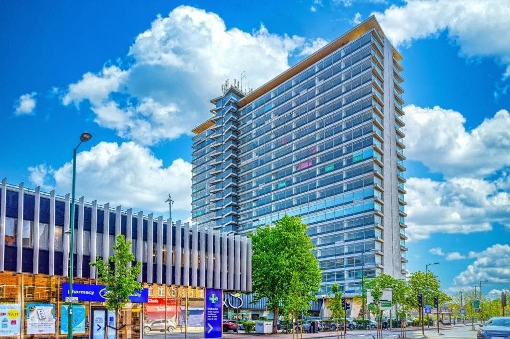 Highfield Home with free parkings, Surbiton, Kingston upon Thames, Surrey, Greater London , UK