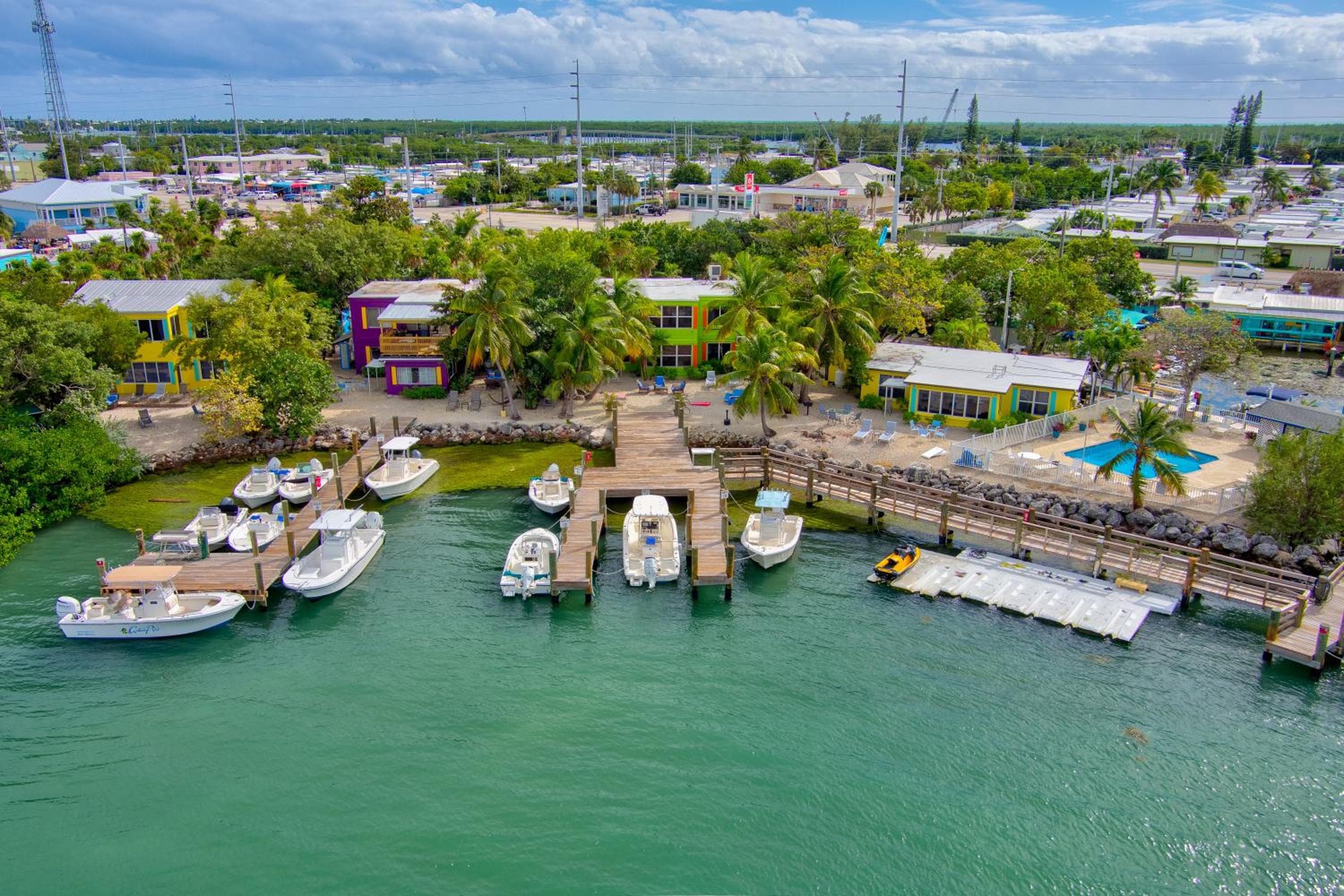 Captain Pip's Marina & Hideaway