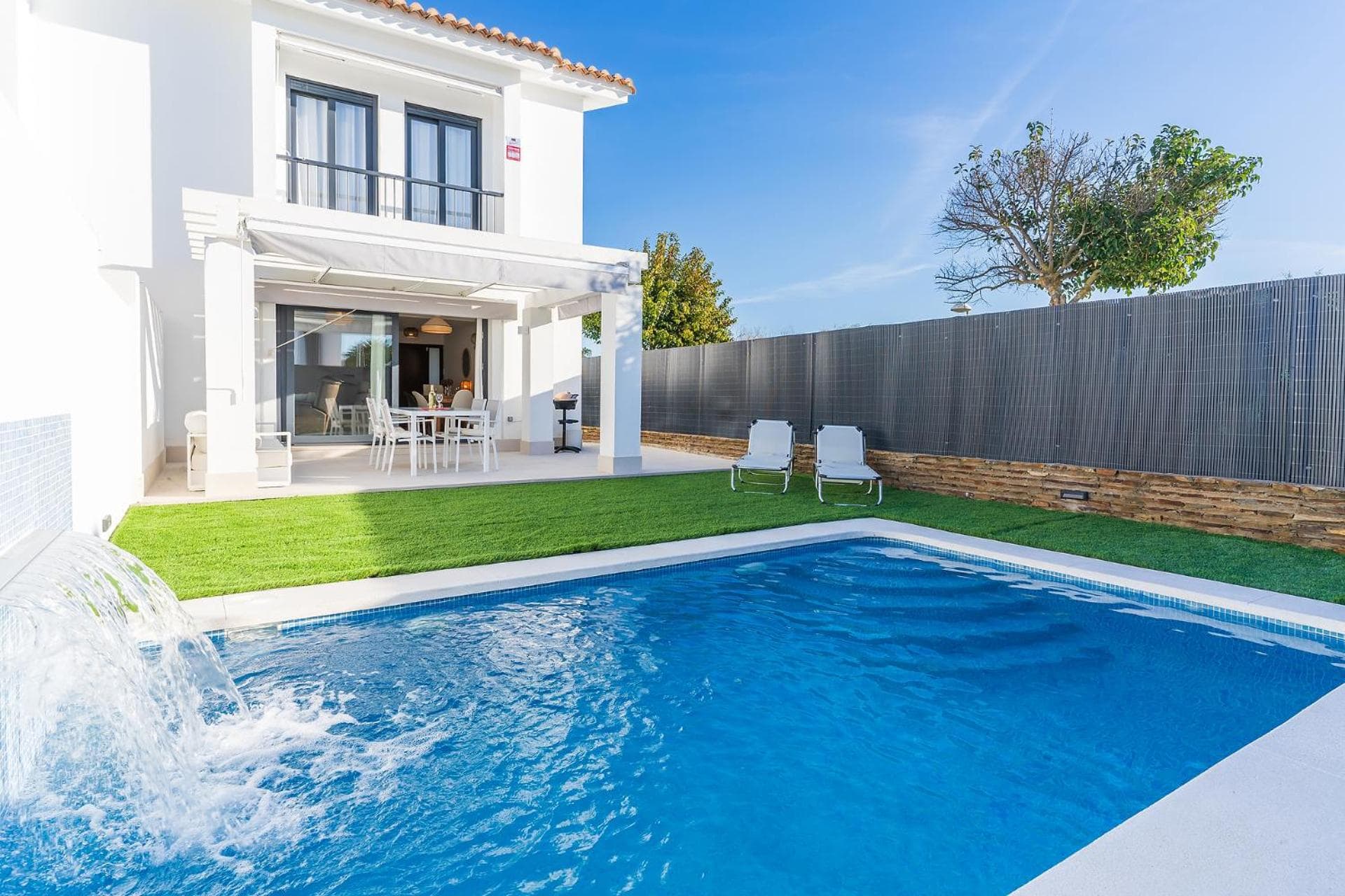 Pareado con piscina en el Rompido