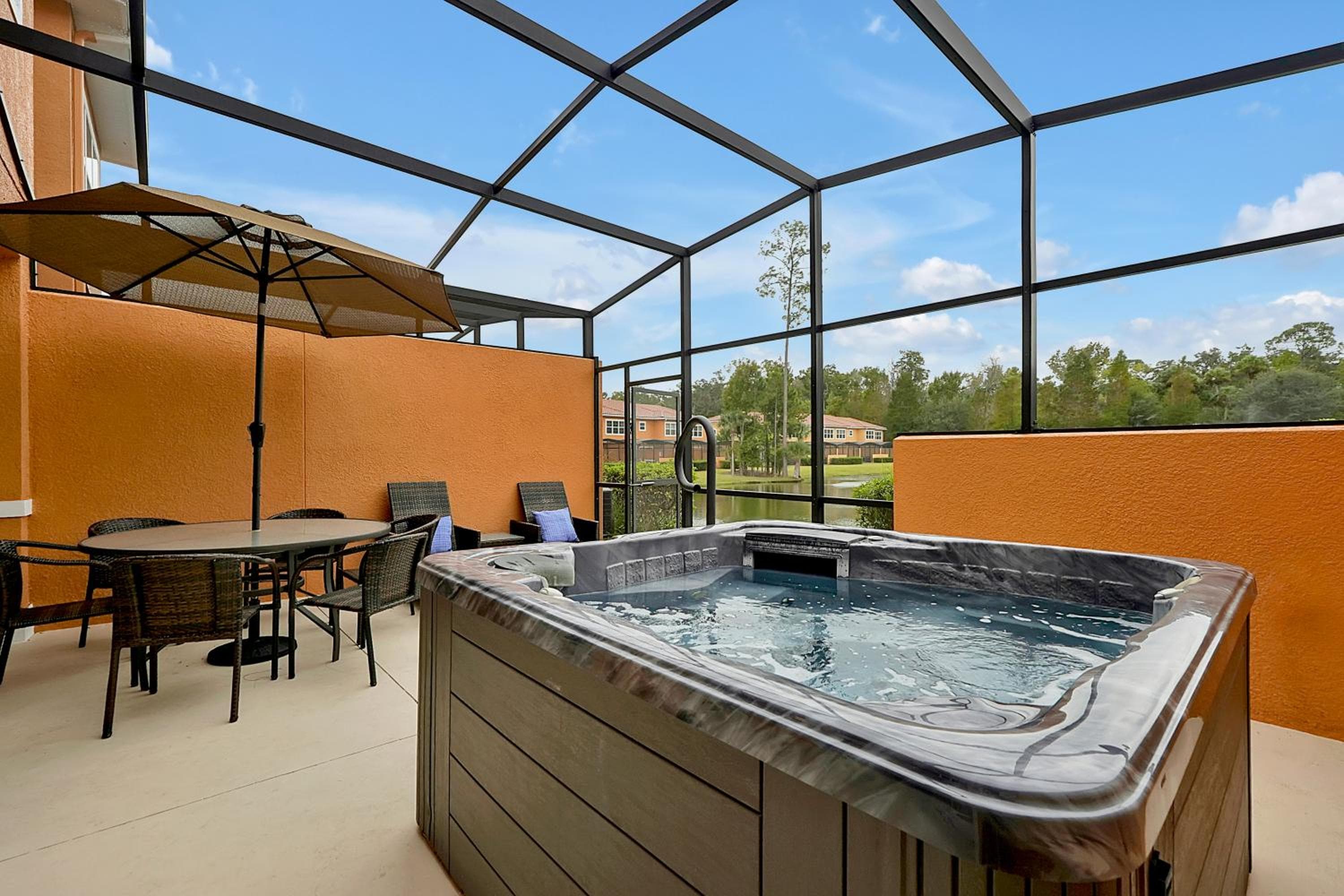 Regal Oaks Resort Vacation Townhomes by IDILIQ
