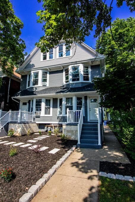 Modern 1 Bedroom Apartment close Falls and Casino
