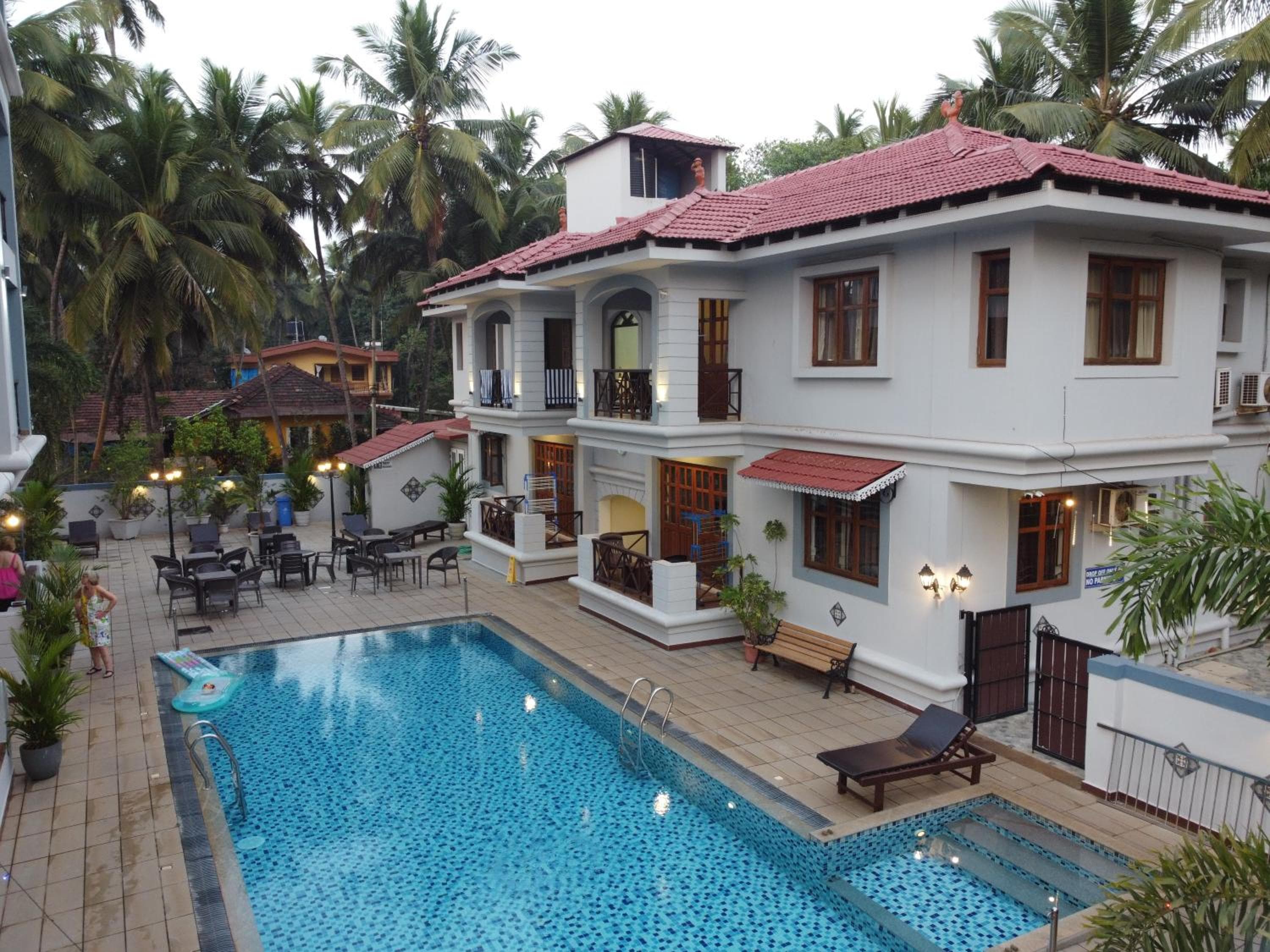 Coastal Suites Apart Hotel ---- 10 minutes walk to beach
