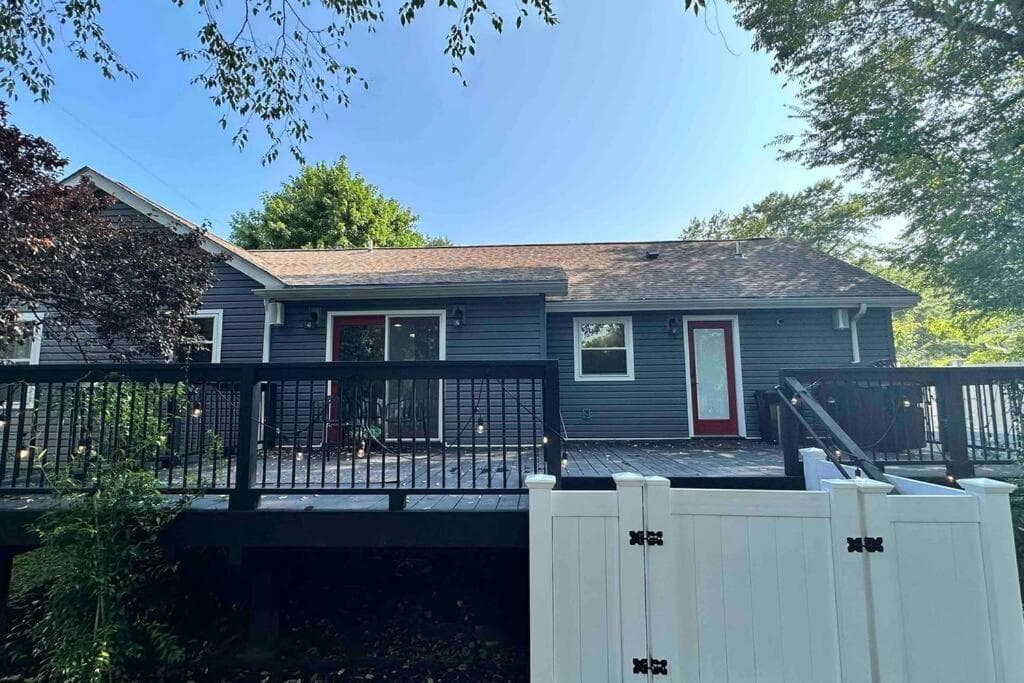 Bluebird Abode Stand Alone House 3 Bed 2 Full Bath