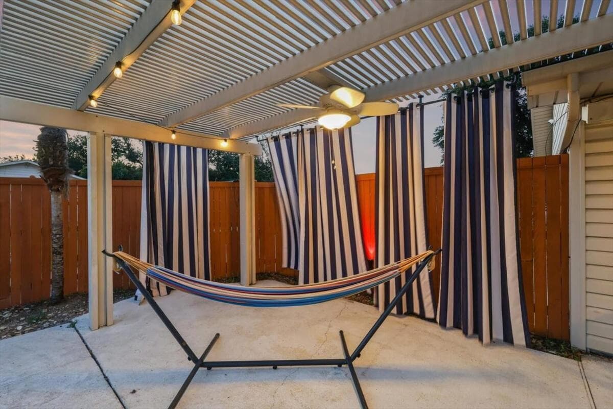 Spectacular 4BR 2,5BA Holiday Home with Pool and Grill