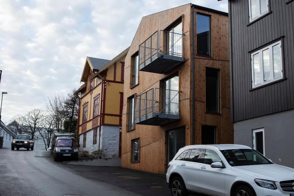 CONRADSBREKKA Luxury Top Floor Apartment in Central Tórshavn