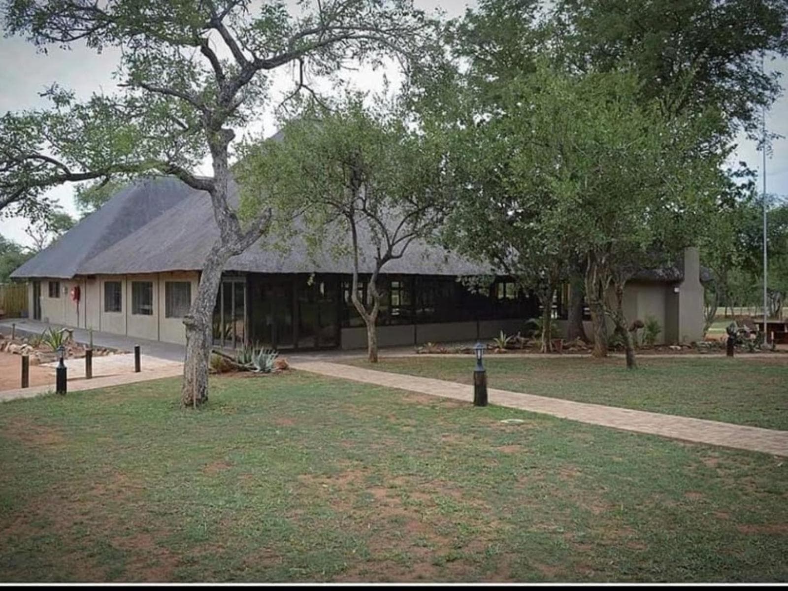 Kubu Bush Lodge