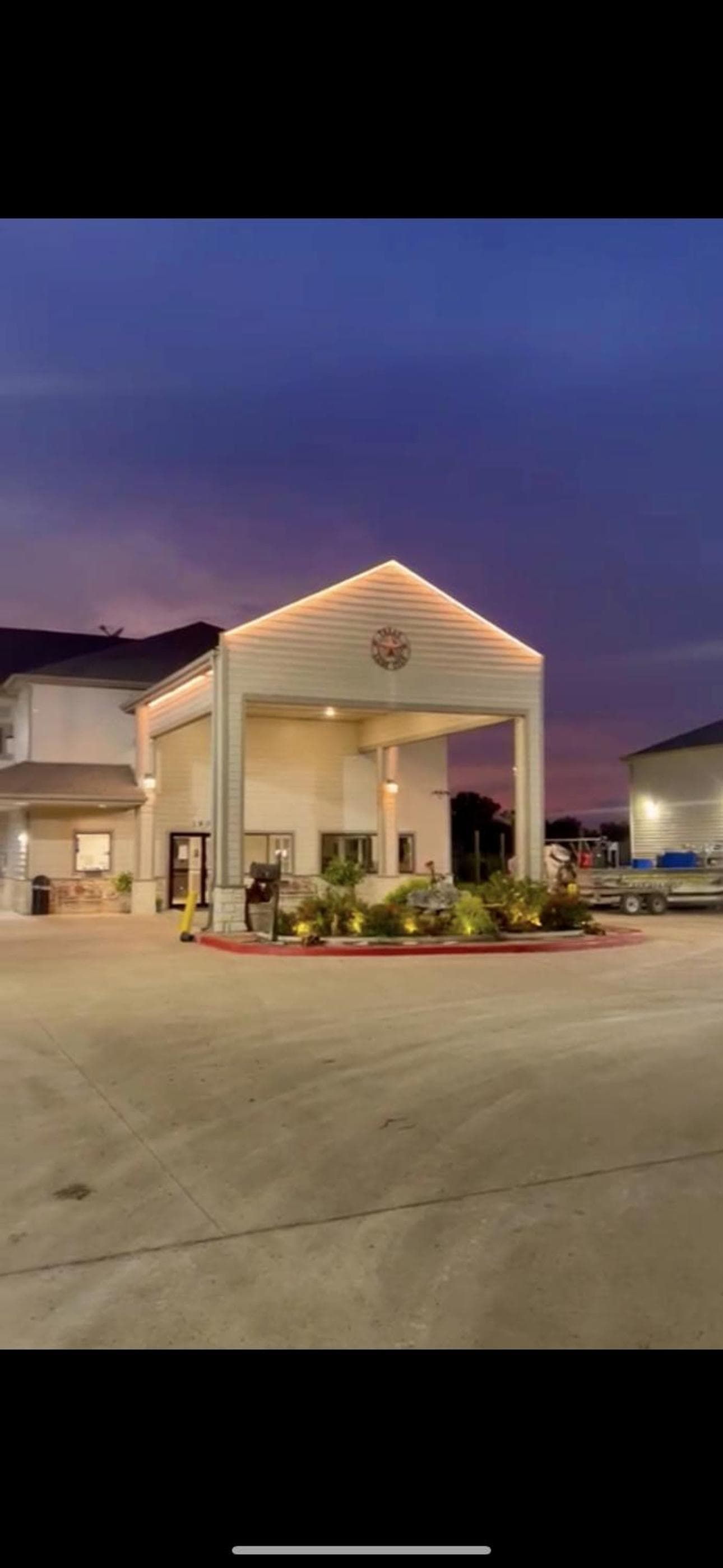 Quality Inn & Suites Victoria South