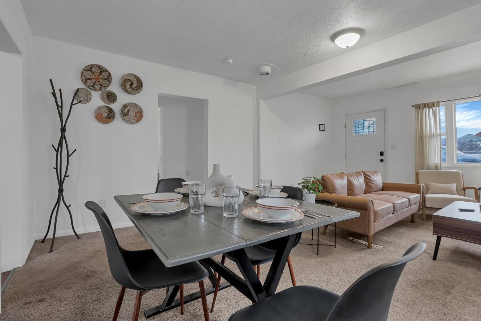Housepitality - The Southside Ranch