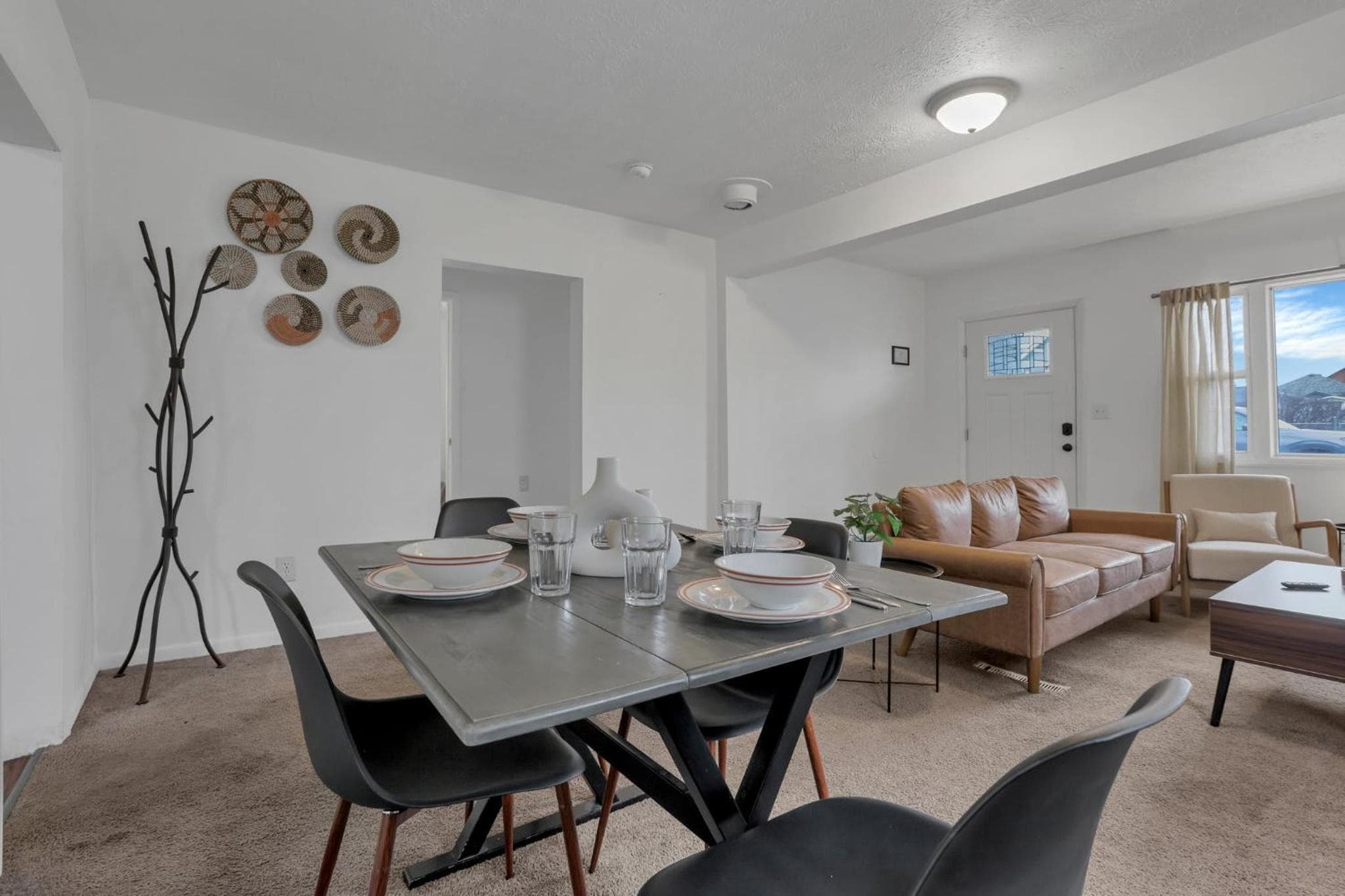 Housepitality - The Southside Ranch