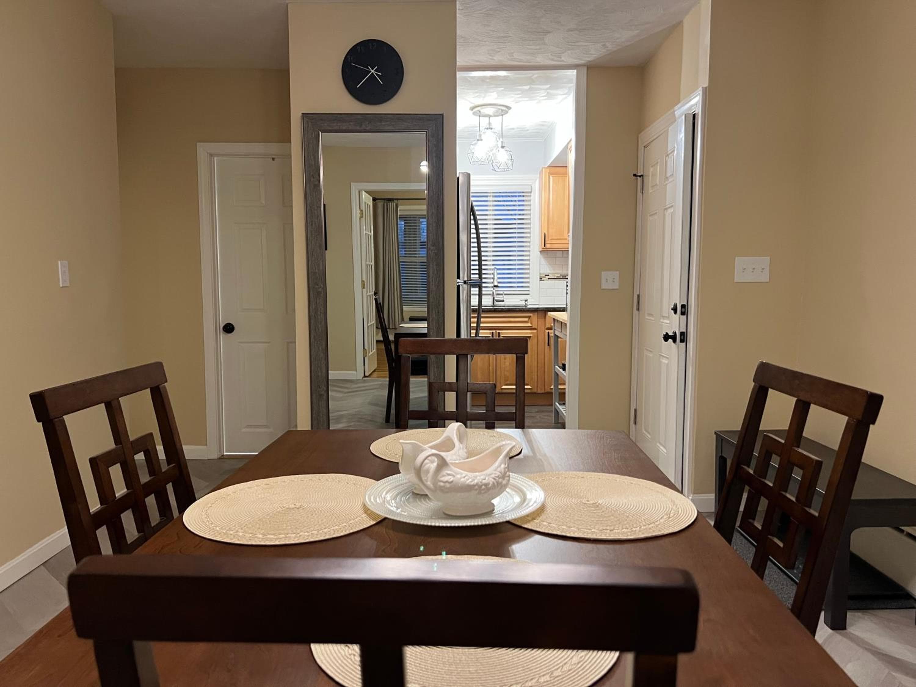 A new Renovated cozy three Bedrooms APT