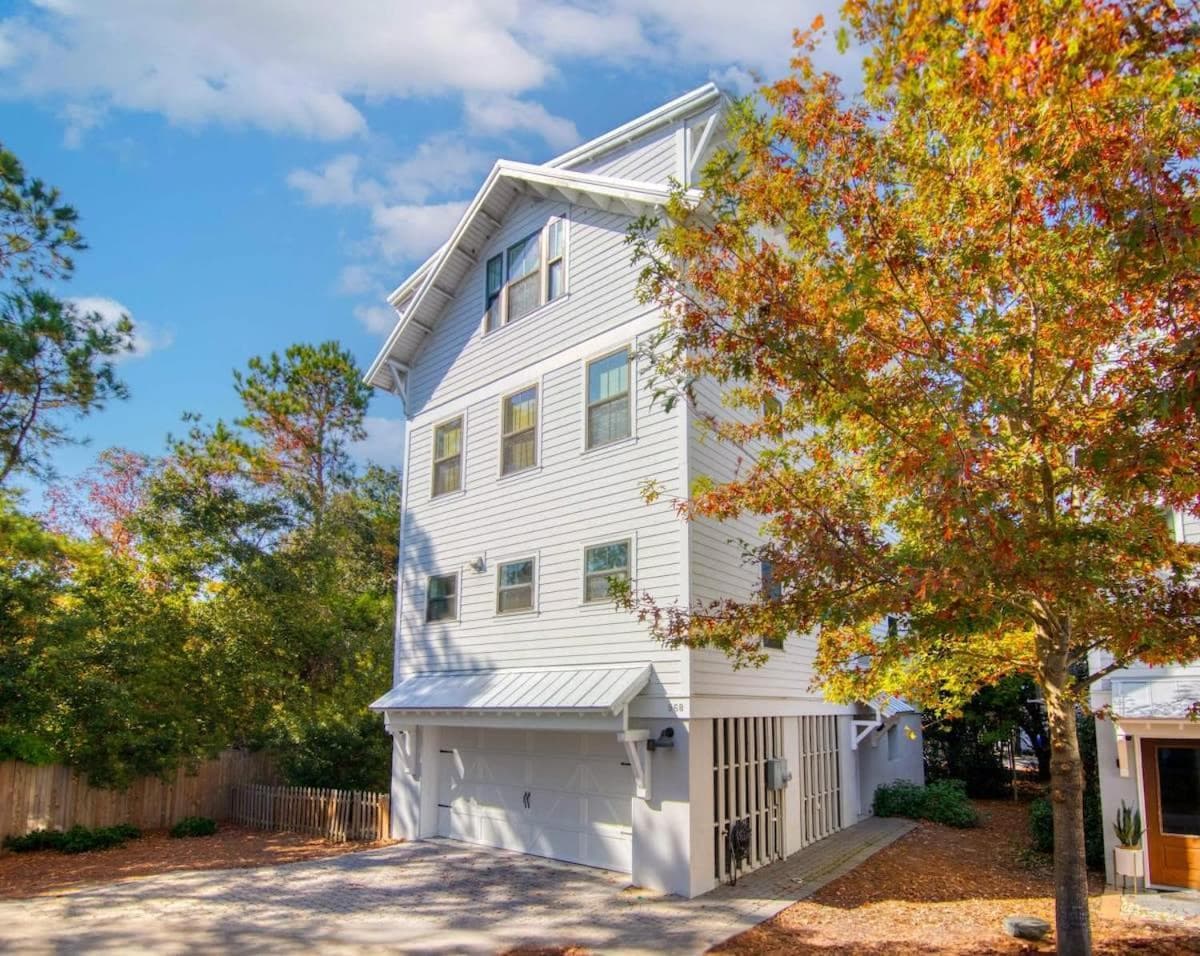 Mt Pleasant Beach Retreat- Mins to Beach-Hot Tub