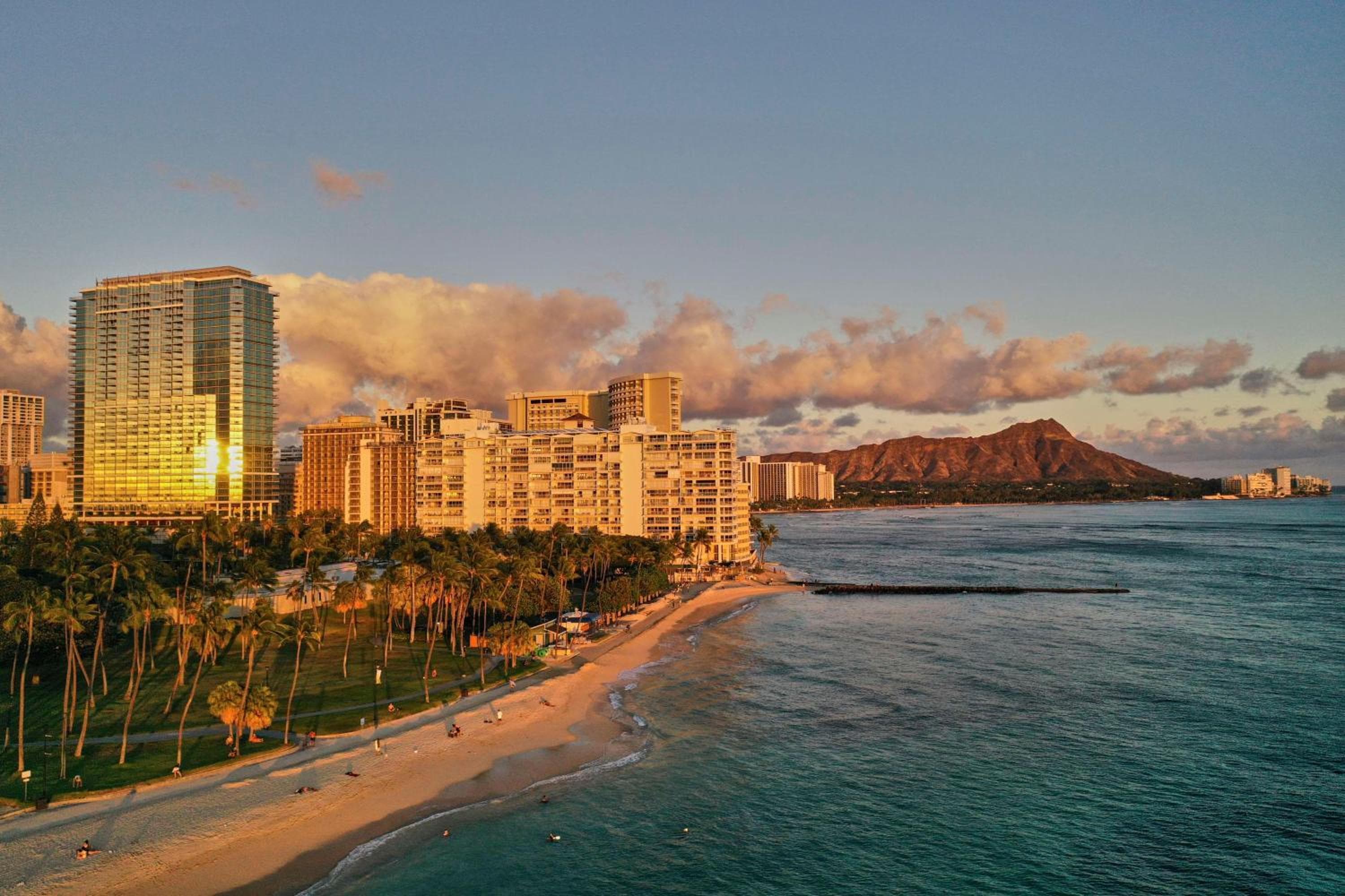 Ka Laʻi Waikiki Beach, LXR Hotels & Resorts
