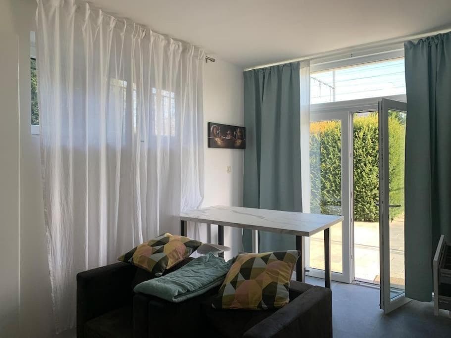 Appartement séparé avec parking dans villa