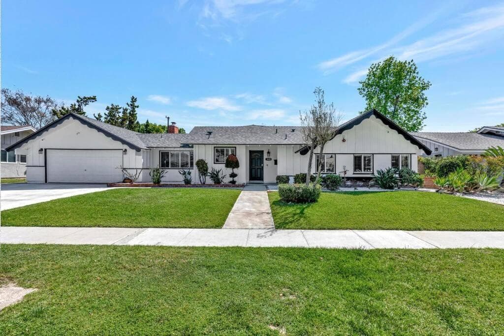 New cheerful villa, Pool, Spa, Mini Golf, Game room, Fire pit next to Disneyland