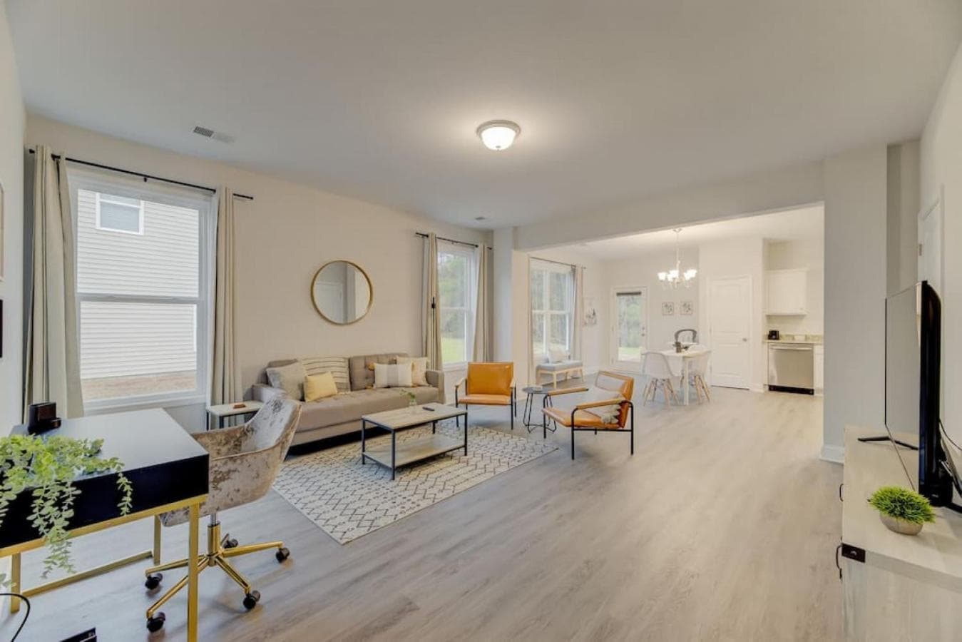 Bywood Drive Beauty 3BR