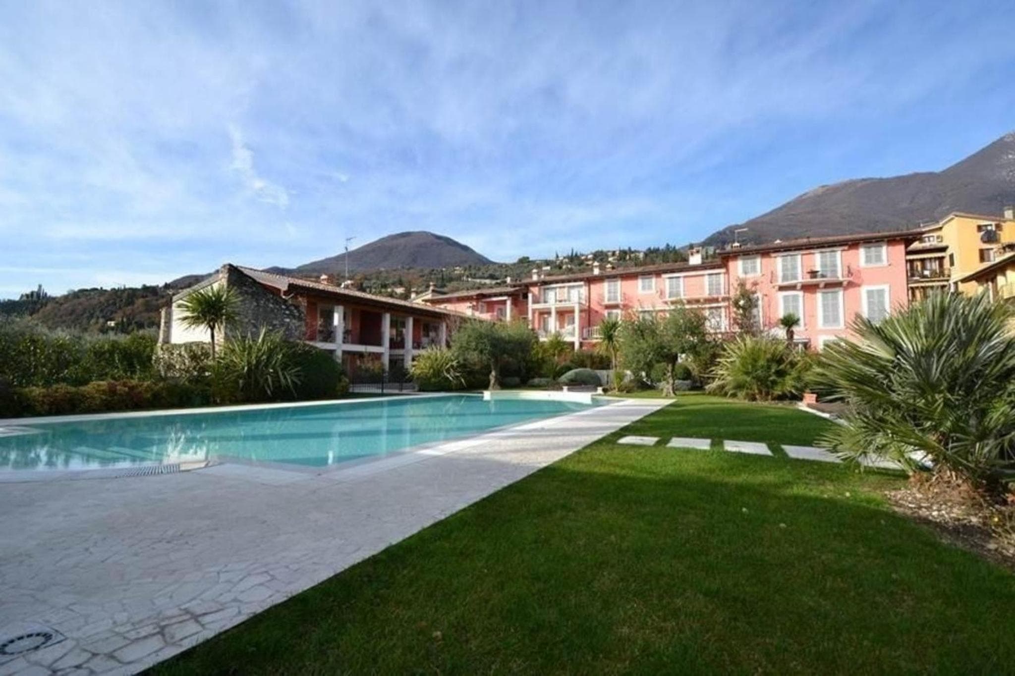 Stilvolle Wohnung In Toscolano Maderno