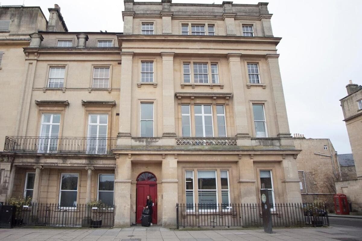 Stylish City Centre Apartment - Bath