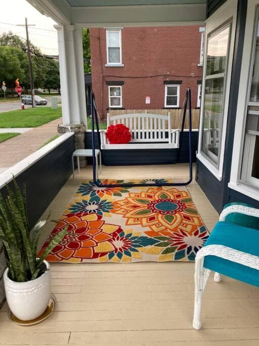 Fiesinger House - Private 3-bd Unit in Historic Home, Downtown Sandusky