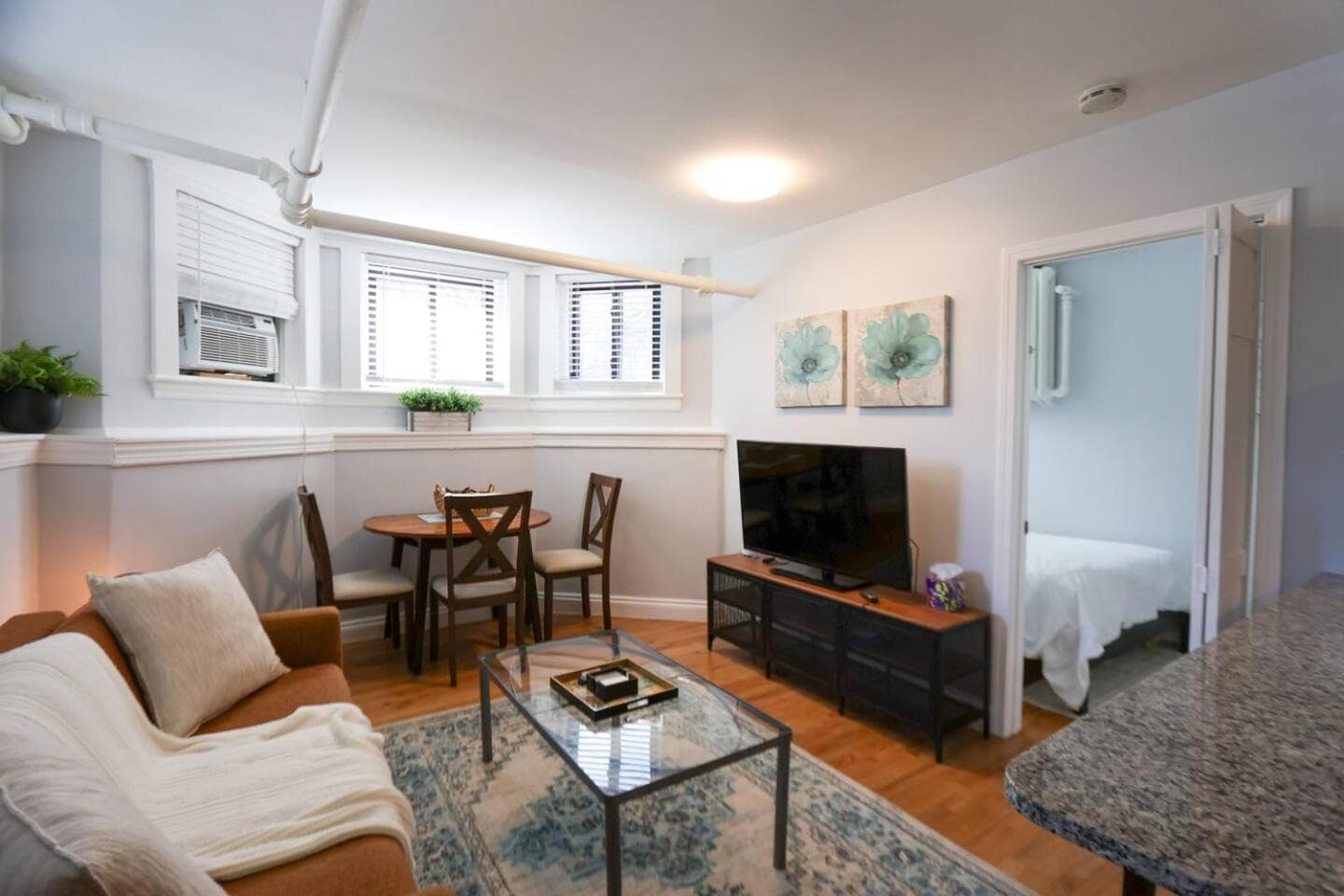 Allston 2br Retreat W Private Entrance & Comfort