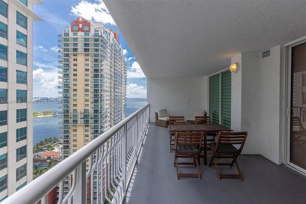 Entire Condo in Brickell steps from Brickell City Centre