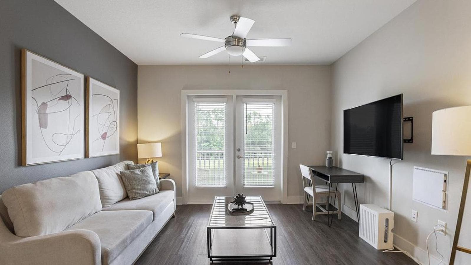 Landing at 11th and Spruce - 2 Bedrooms in Downtown