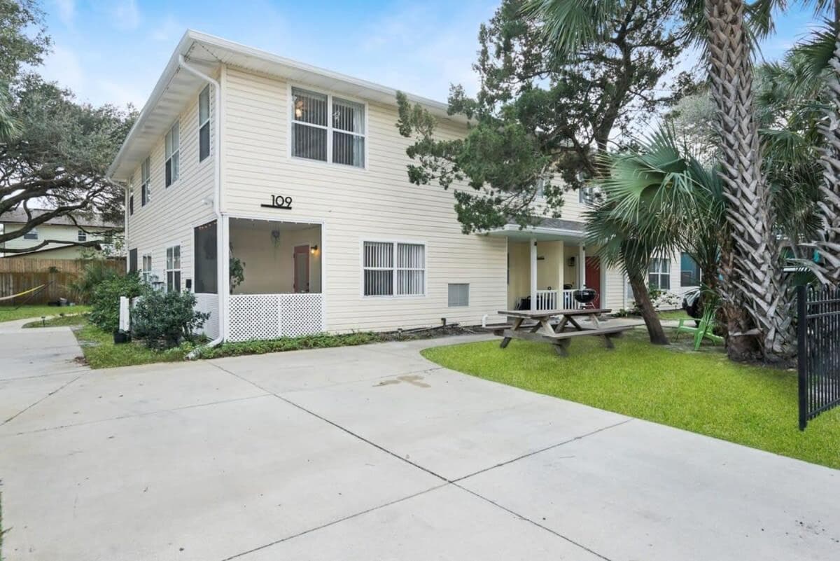 1 Block From St Aug Beach and A Street, Apt with Patio and Parking