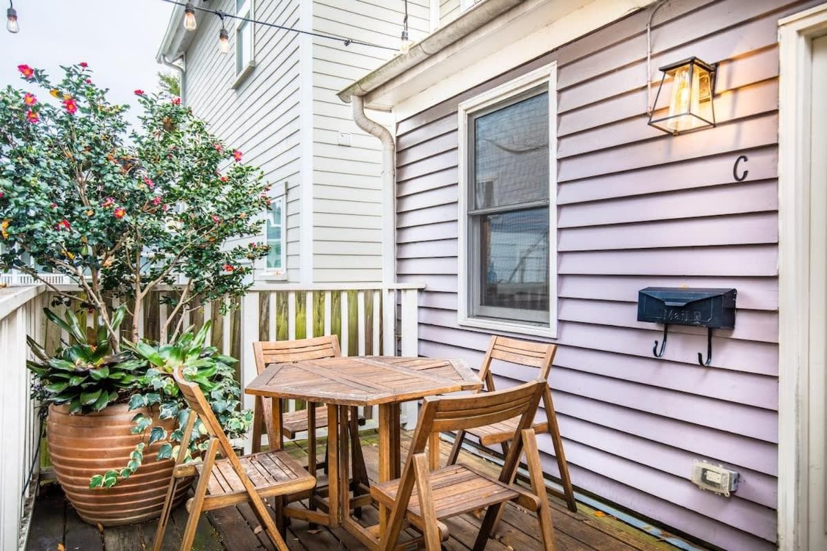 Spacious and Quiet One Block off King Street