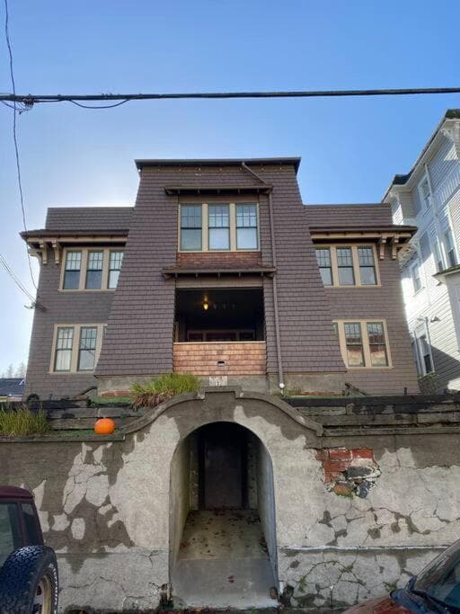 Historic Downtown Flat, # 2