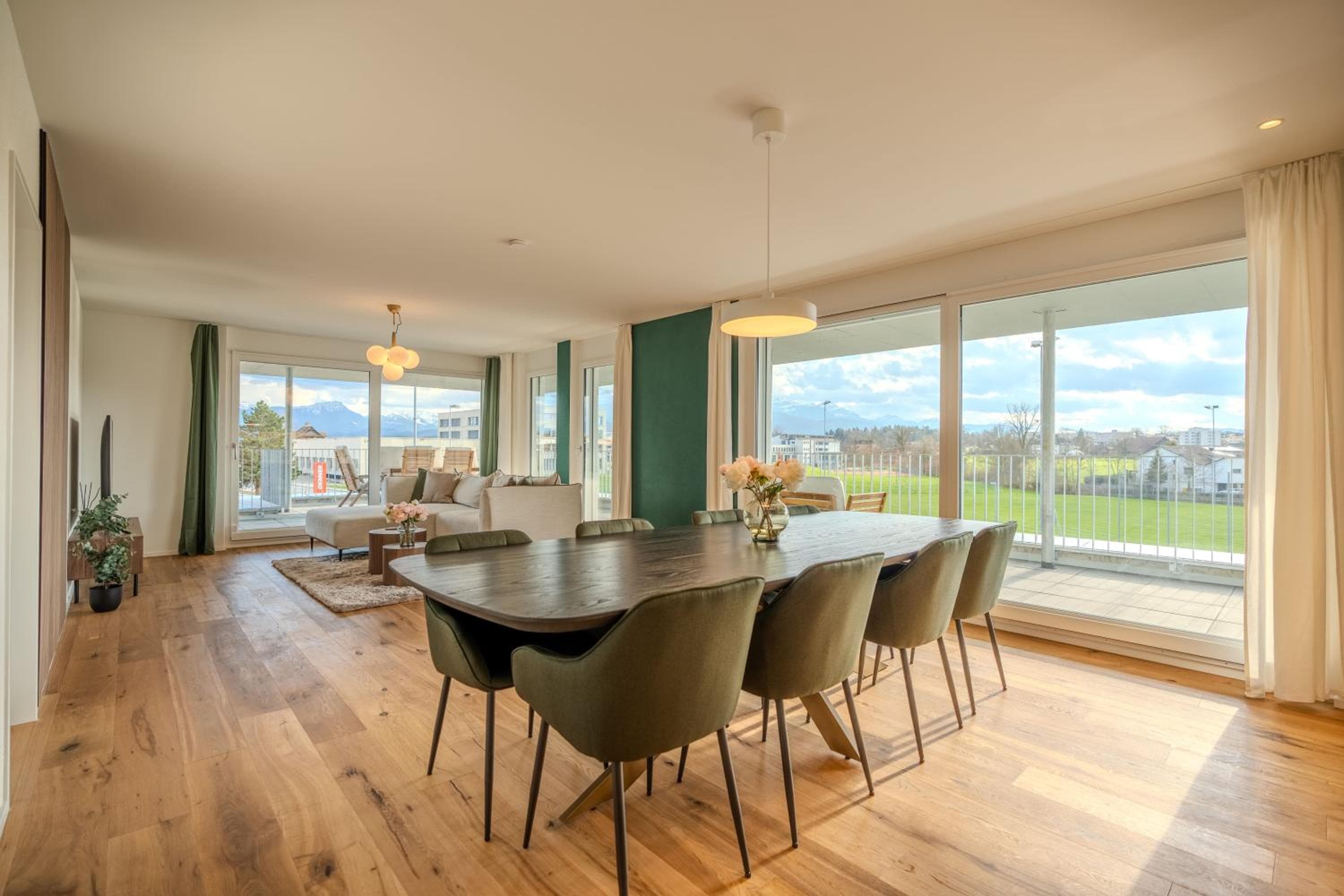 Visionary Hospitality Rothenburg, Lucerne - Premium Apartments with Free Parking, Washer, Kitchen, Terrace, Bus Stop, 15' City