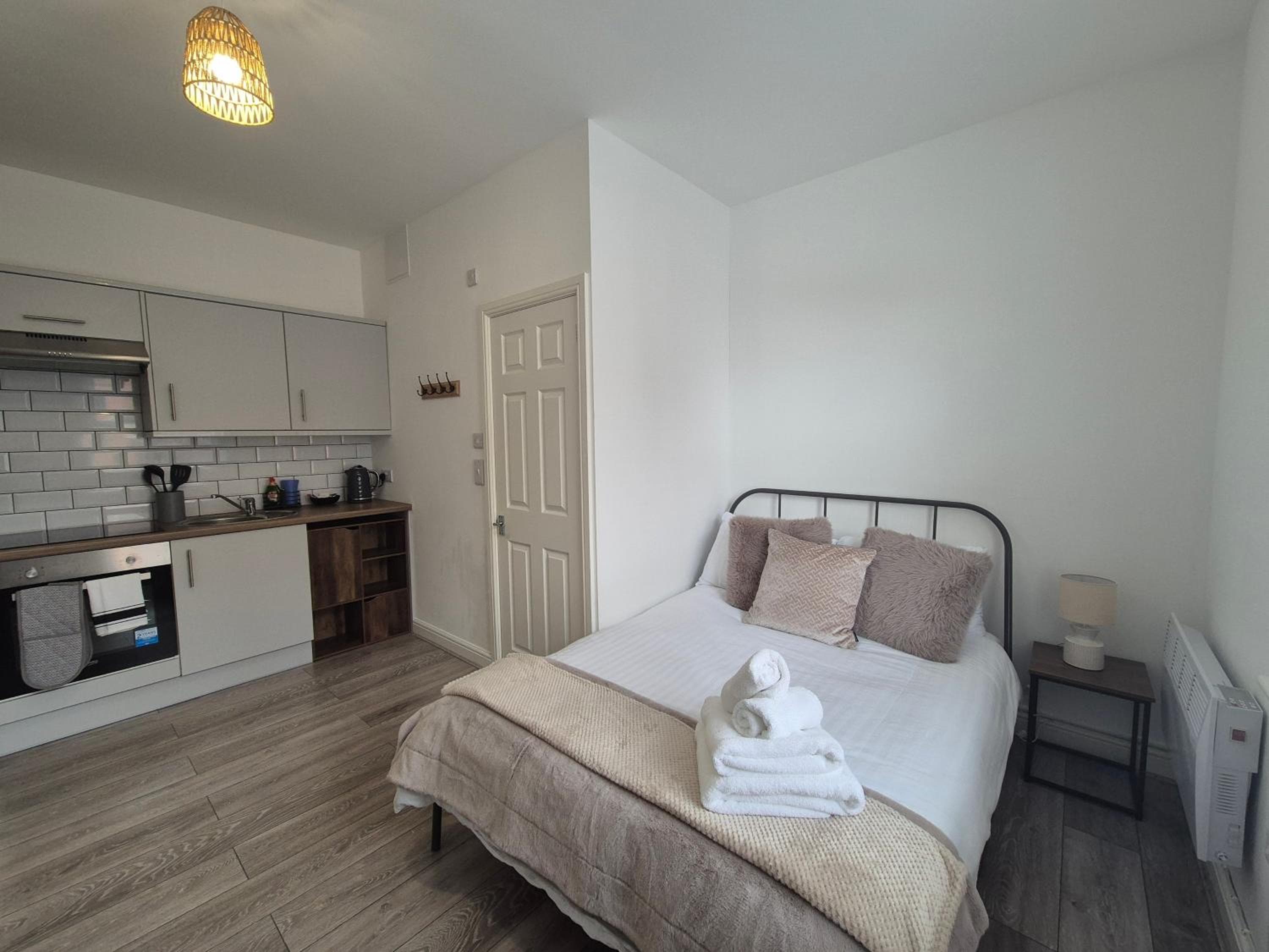 #2 Fully Refurbished Portsmouth Studio Apartment