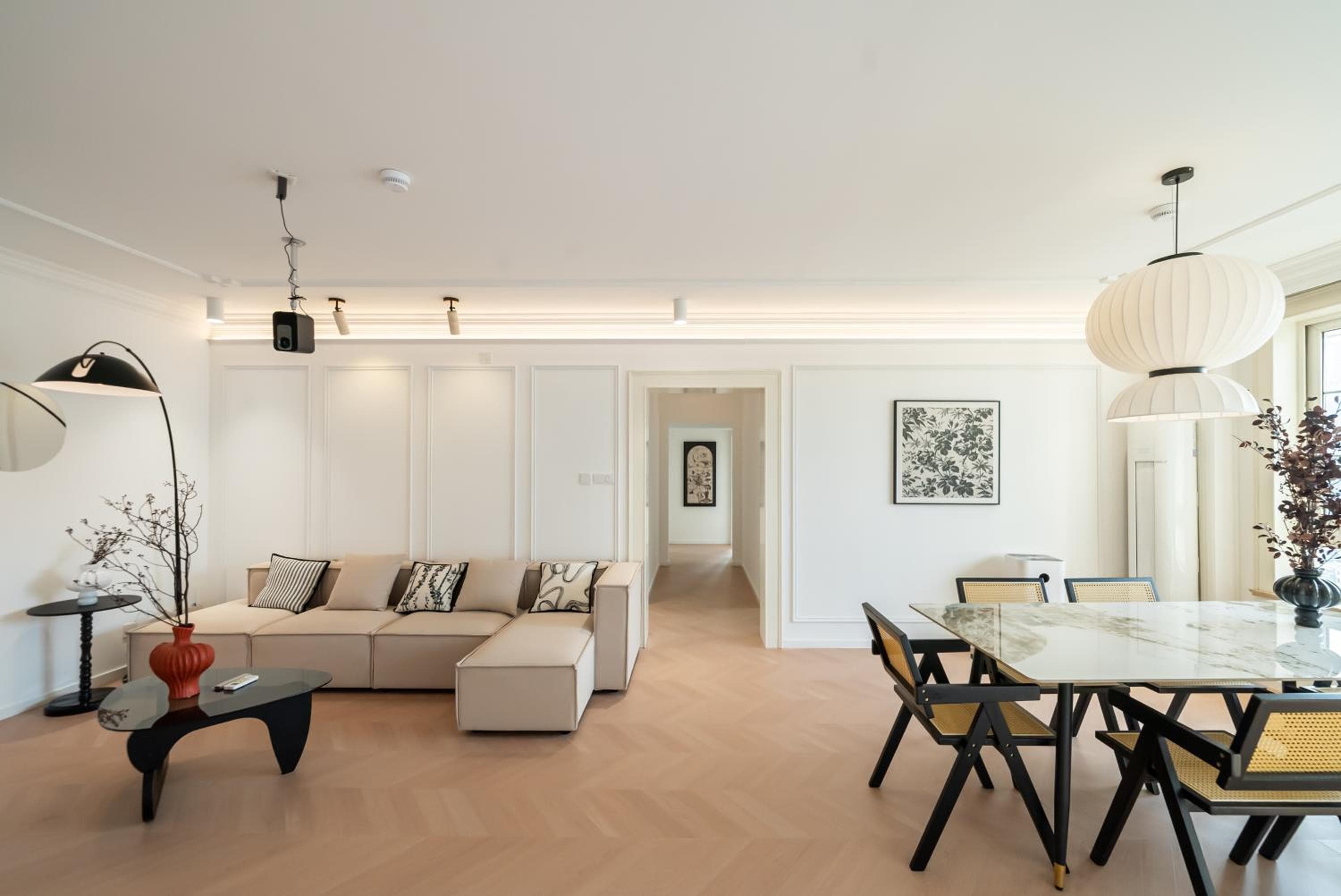 Yi Du Home with City & Tower Views-Walk to People's Sq & Xintiandi, Cards OK