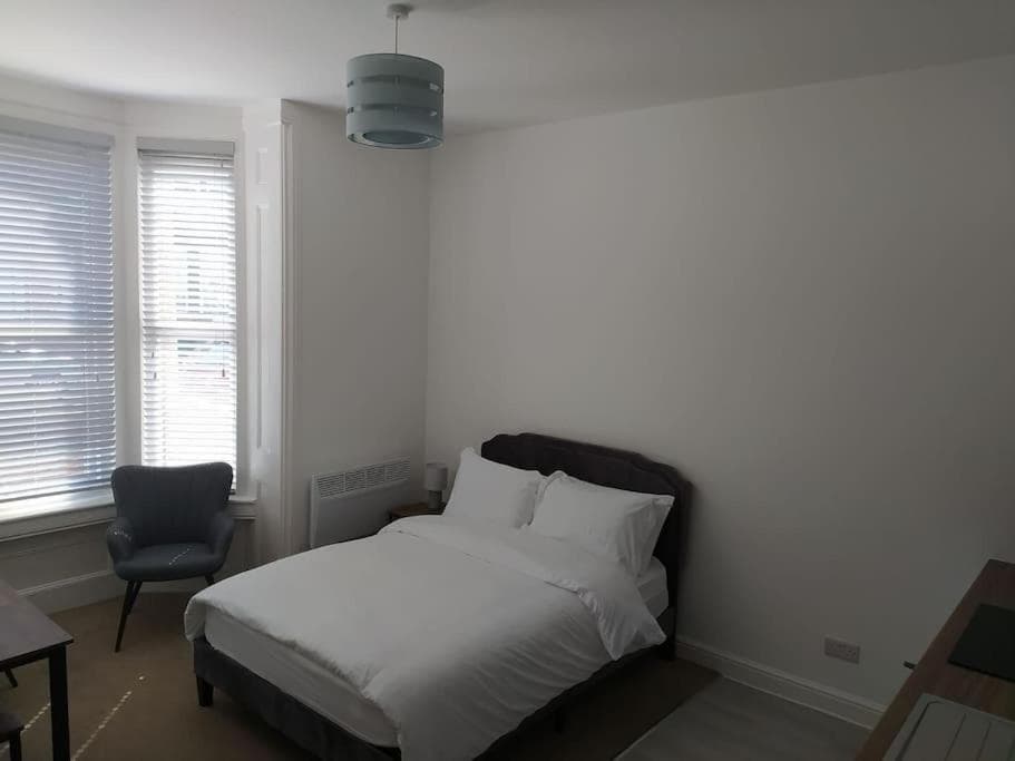 #1 Portsmouth Studio Apartment