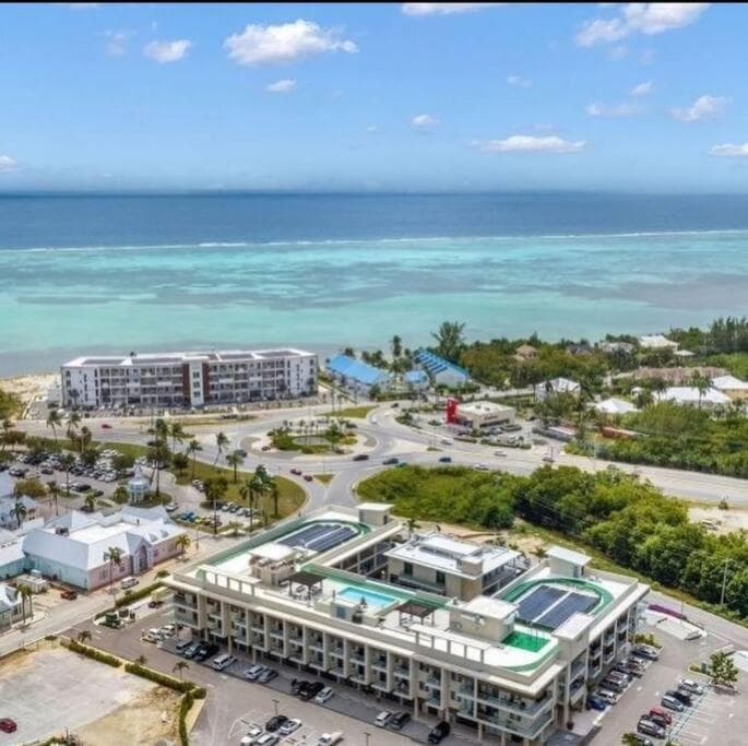 Luxury Condo at Harbour Walk