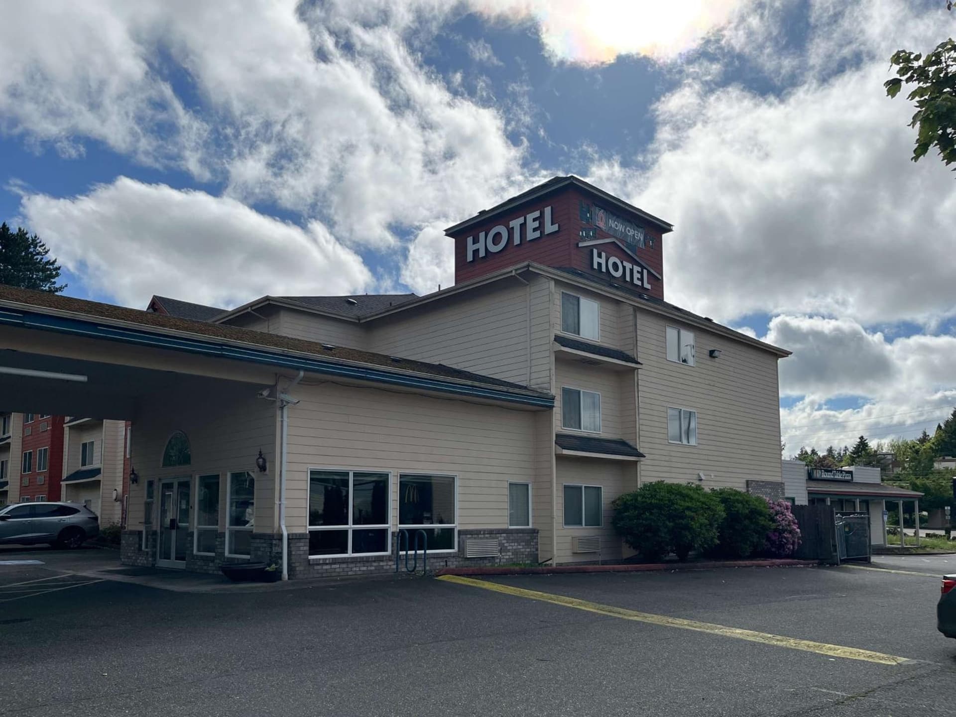 Studio 6 Suites Portland OR I-5 OHSU