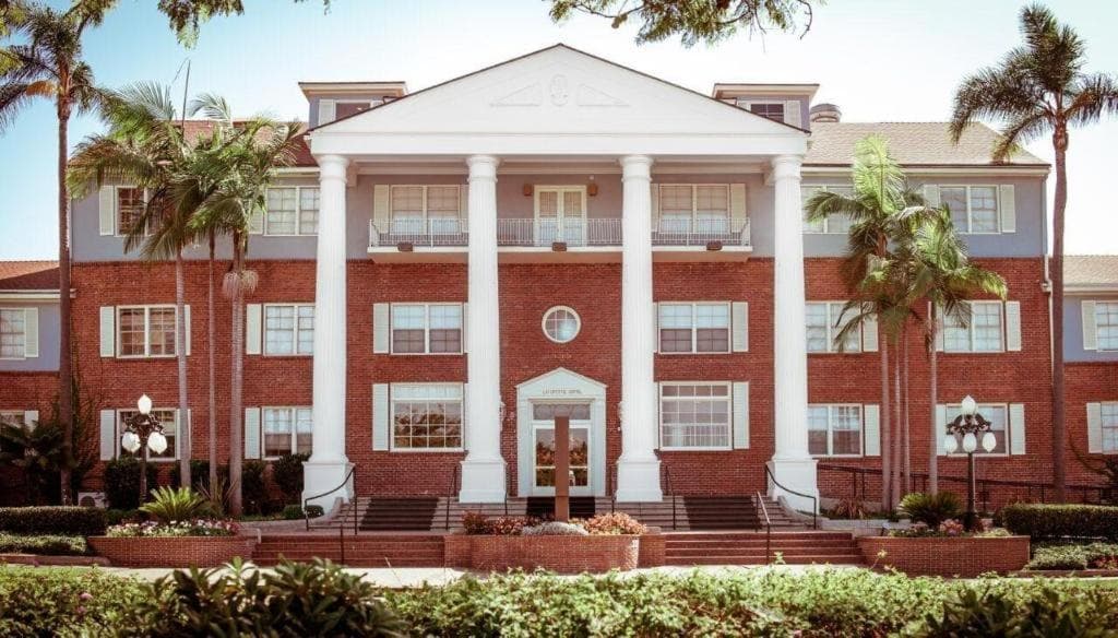 The Lafayette Hotel, Swim Club & Bungalows