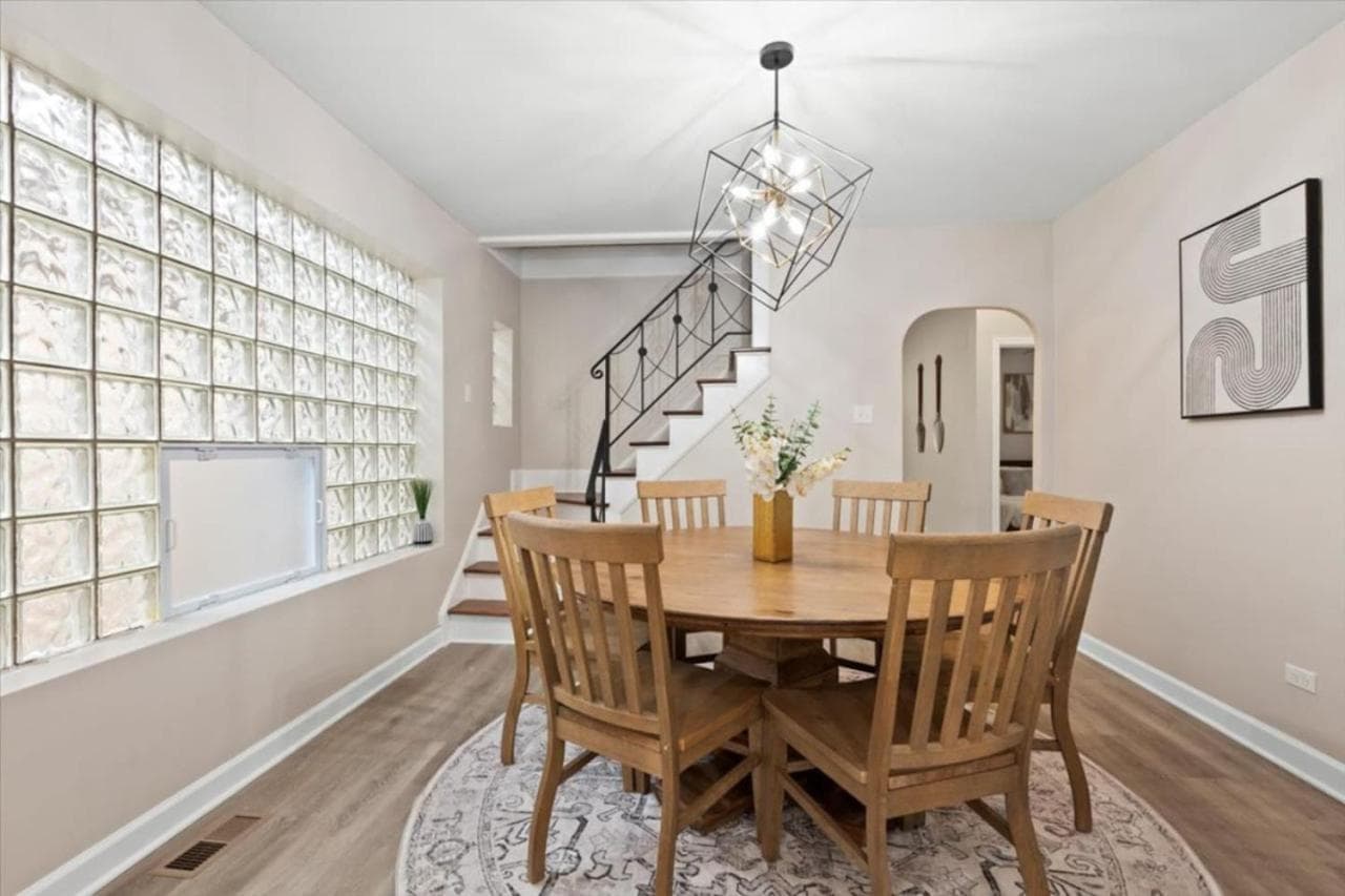 Charming Elmwood Park Retreat