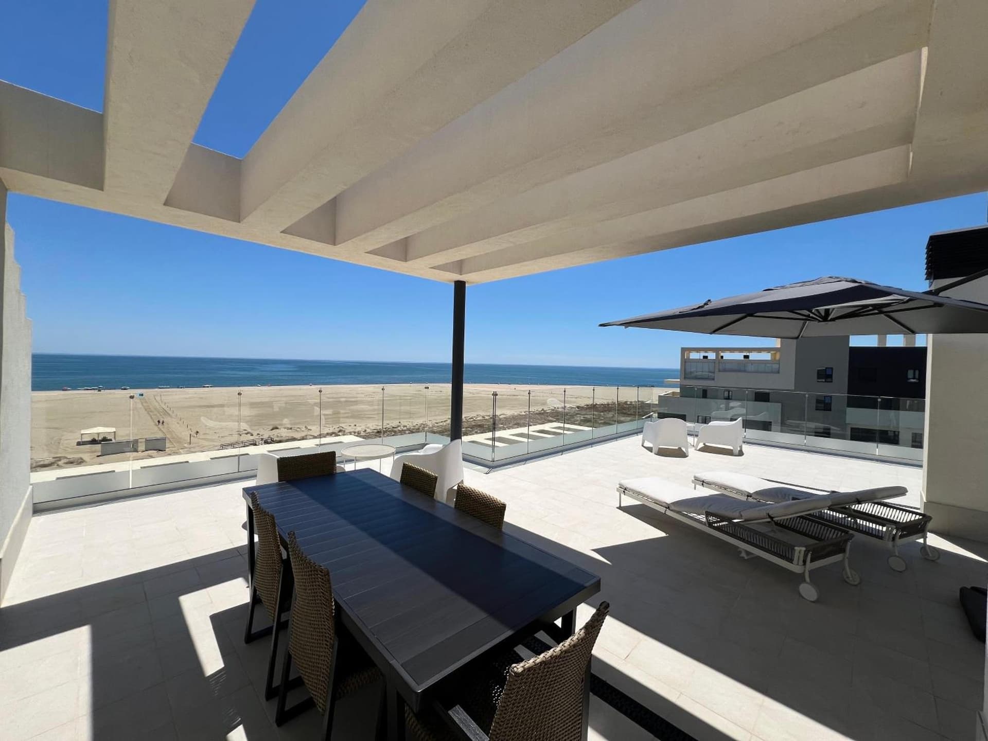 New penthouse with sunny beach view