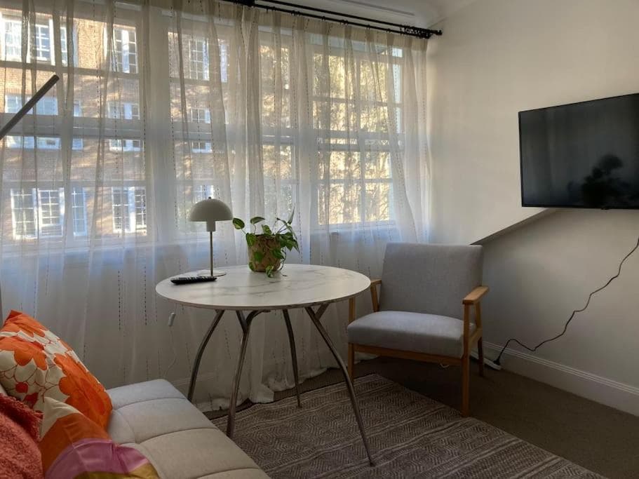 Sunny Loft Studio